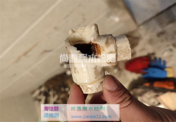 鸡泽引起漏水的原因有哪些？